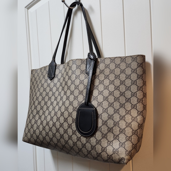 GUCCI GG Supreme Reversible Leather Tote with POSH Authentication - Picture 1 of 14